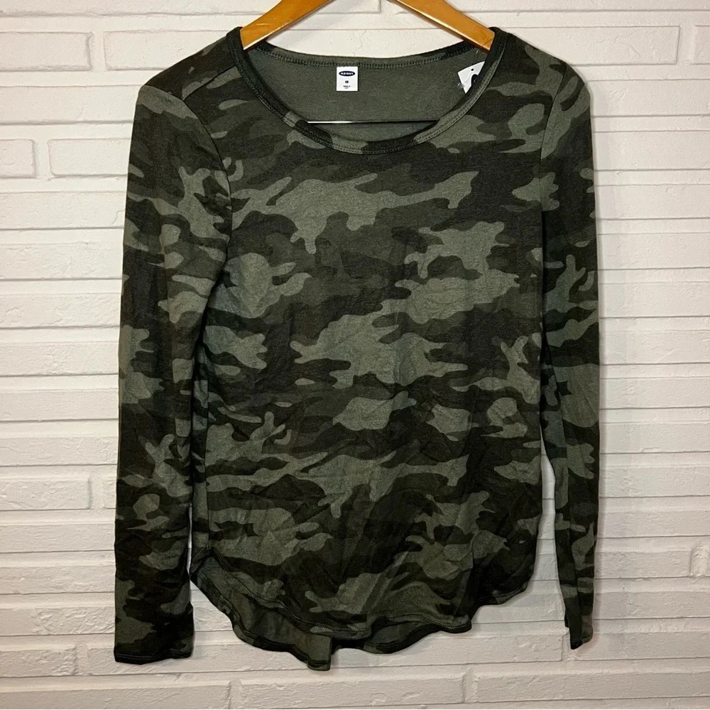 Old Navy Green and Gray Camouflage Long Sleeve Top, Women’s Size Extra Small